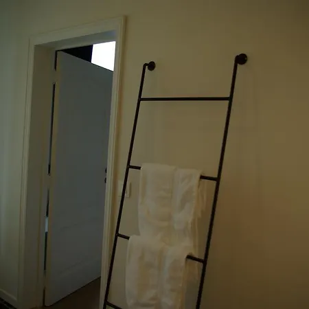 ベッド・アンド・ブレックファスト B＆b フイズ ヴィネ ブルージュ